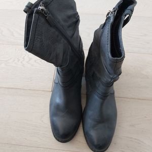 Blonde boots